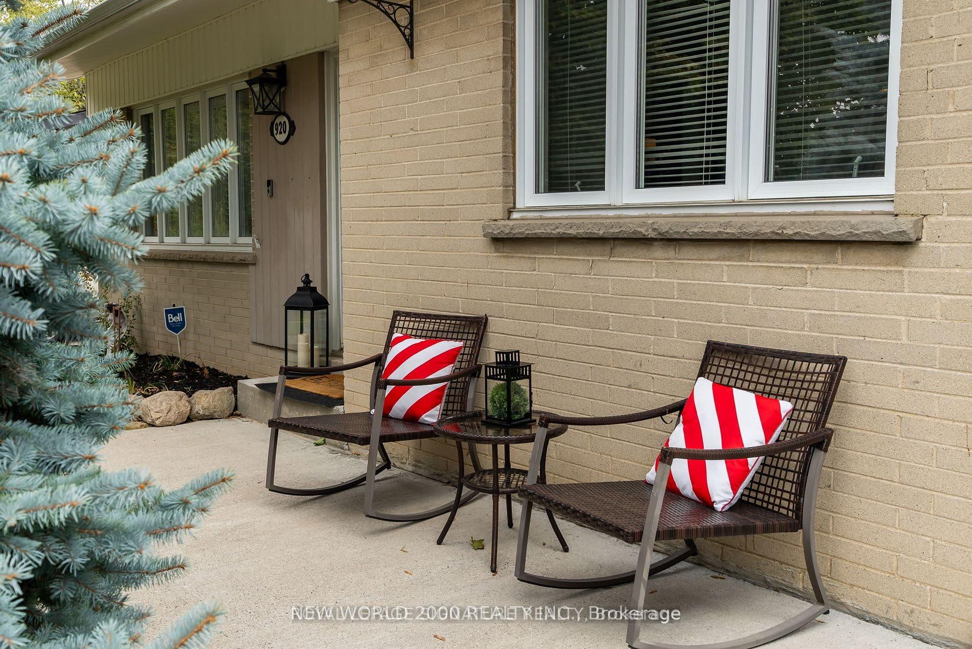 920 Greenwood Crescent, Whitby, ON, exterior