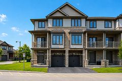 160 - 77 Diana Avenue, Brantford, ON, exterior