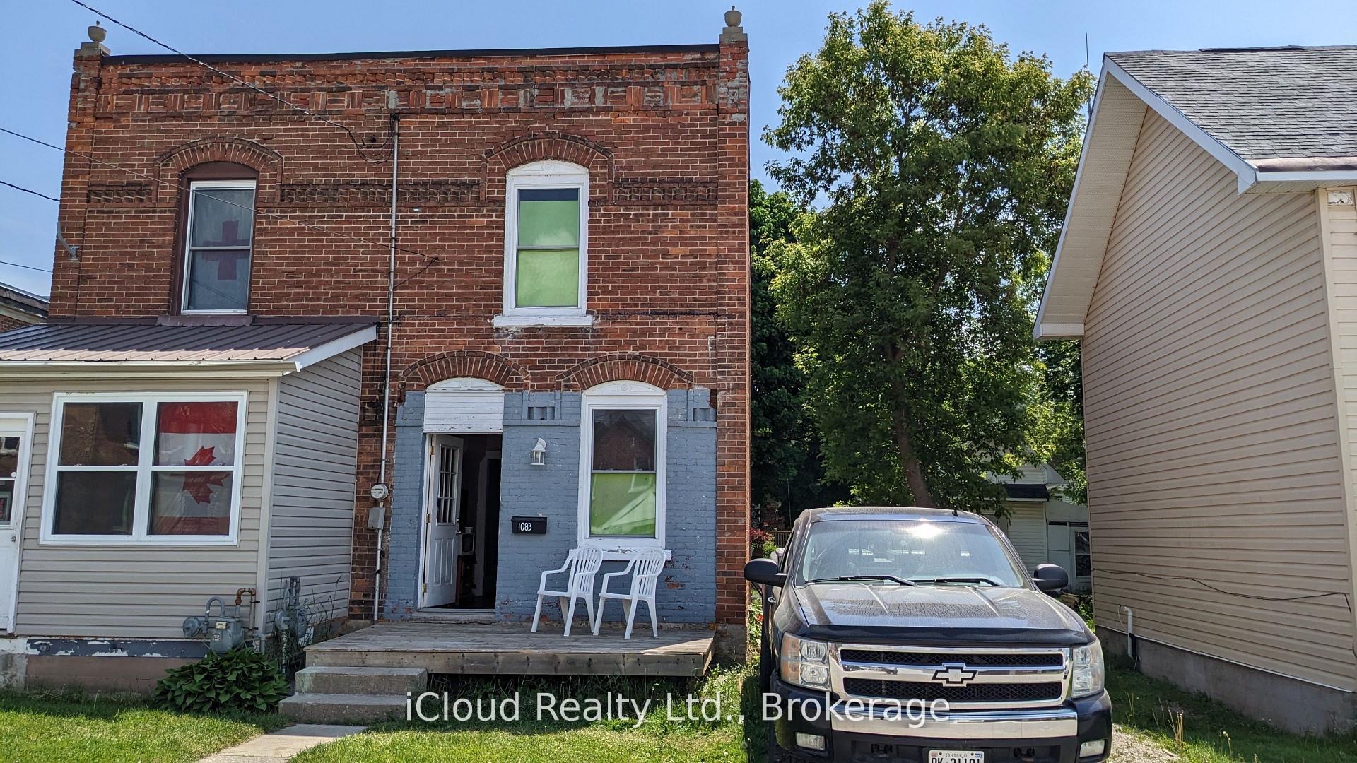 1083 3rd A Avenue E, Owen Sound, ON, exterior