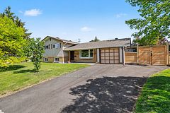 2736 Stone Crescent, Parkway Park - Queensway Terrace S and Area, ON, exterior