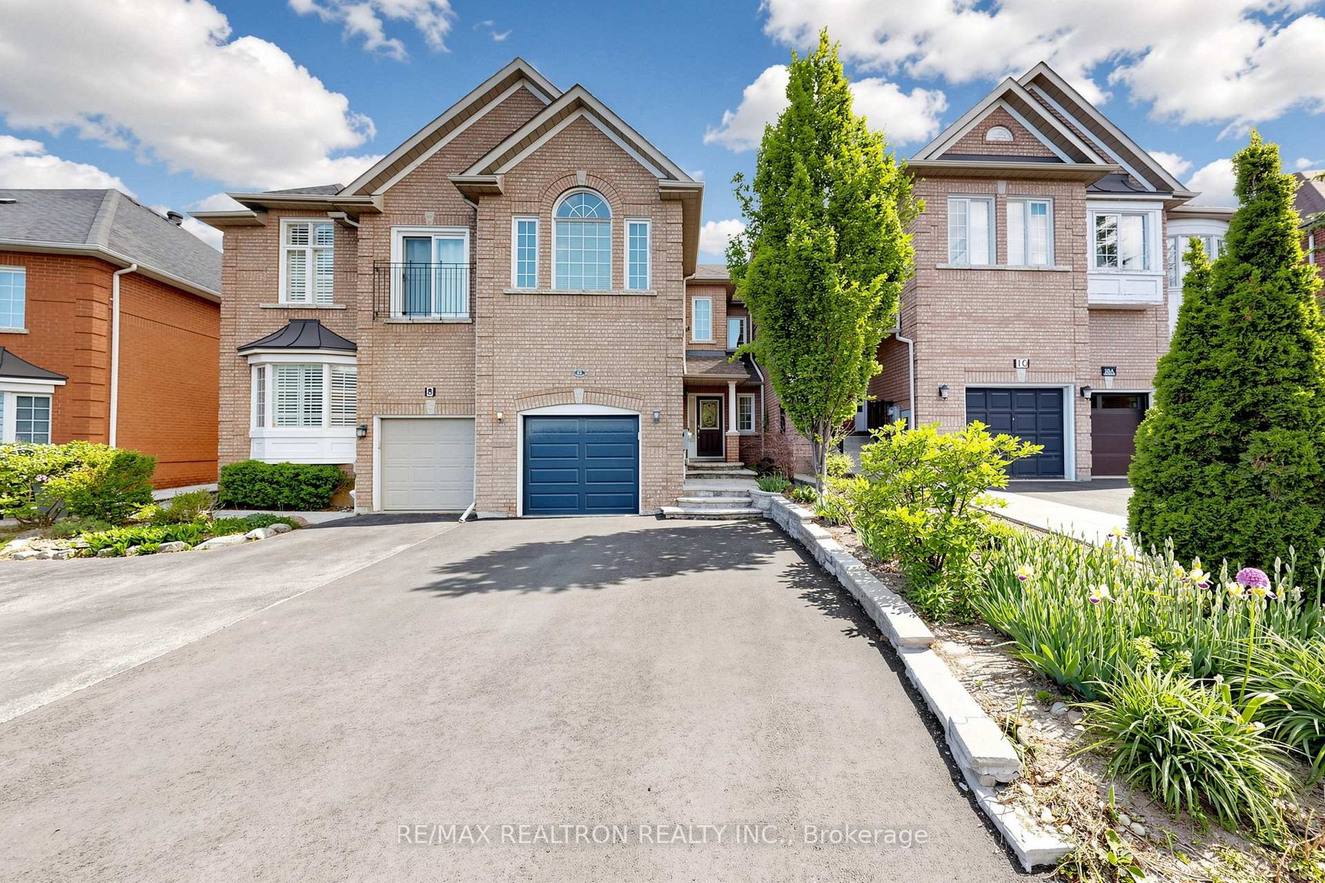 8A Casa Grande Street, Richmond Hill, ON, exterior