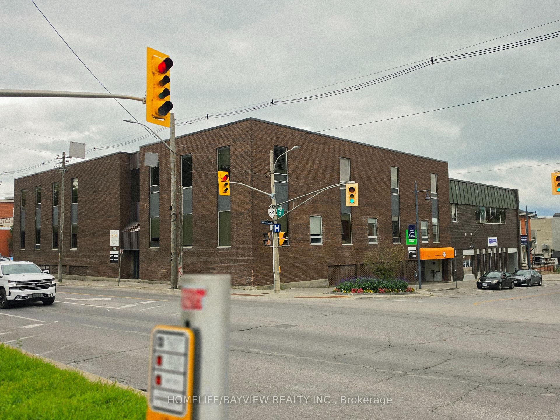 300 - 15 VICTORIA Avenue, Belleville, ON, exterior