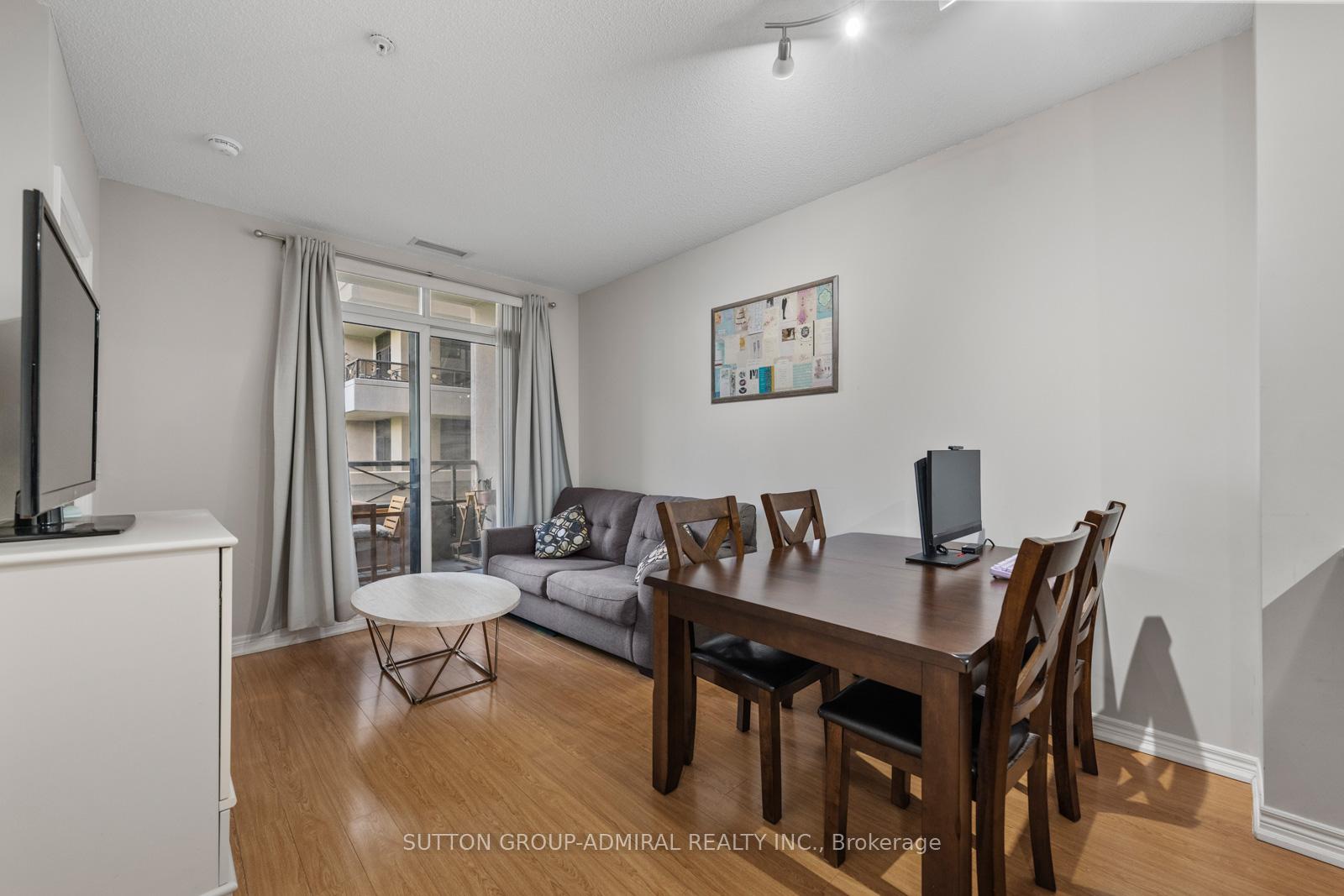215 - 9255 Jane Street, Vaughan, ON, exterior