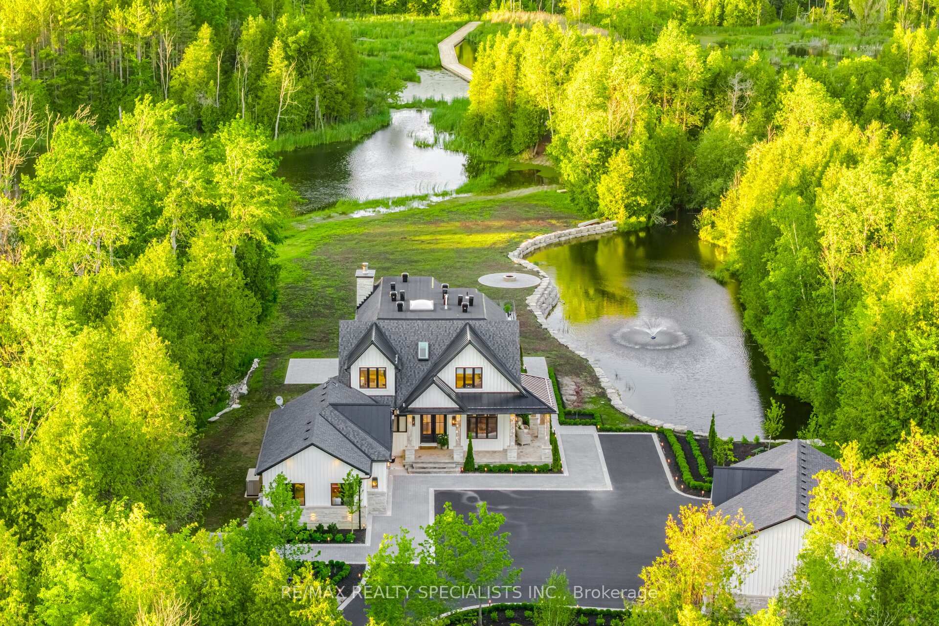 16735 Shaws Creek Road, Caledon, ON, exterior