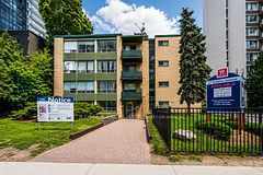 110 - 77 Erskine Avenue, Toronto C10, ON, exterior