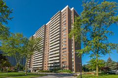 104 - 260 Scarlett Road, Toronto W03, ON, exterior