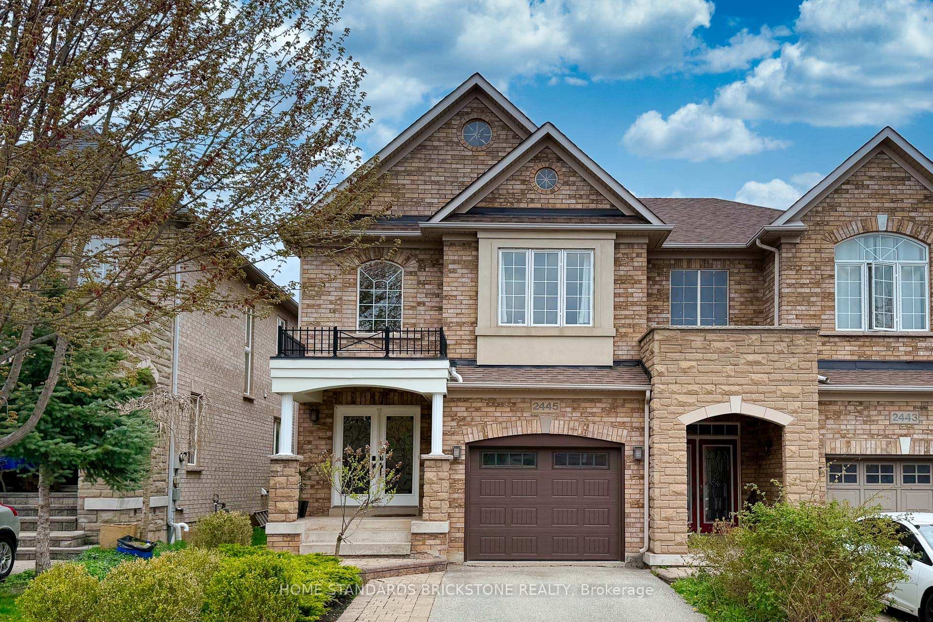 2445 Felhaber Crescent, Oakville, ON, exterior