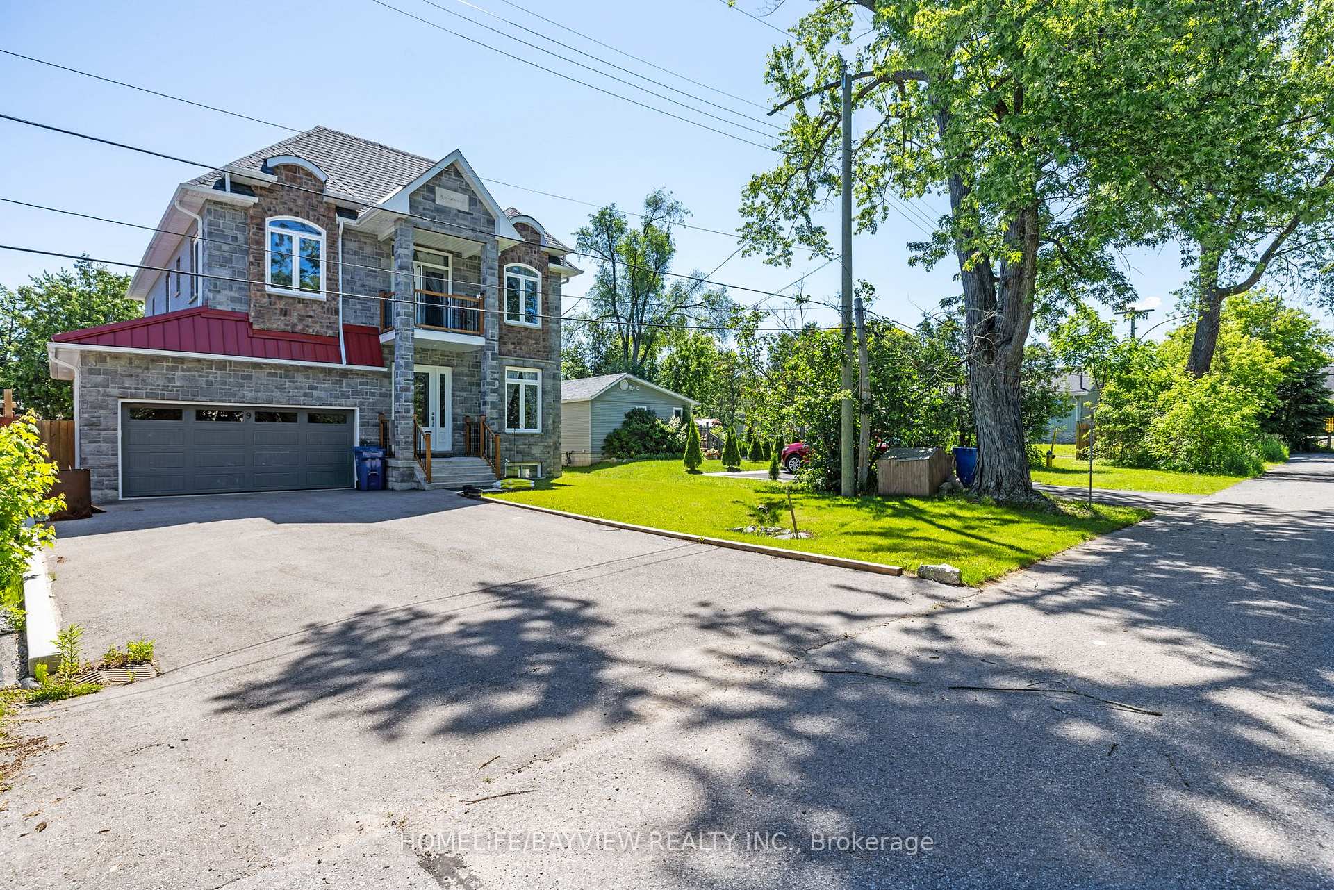 Address withheld, Georgina, ON, exterior