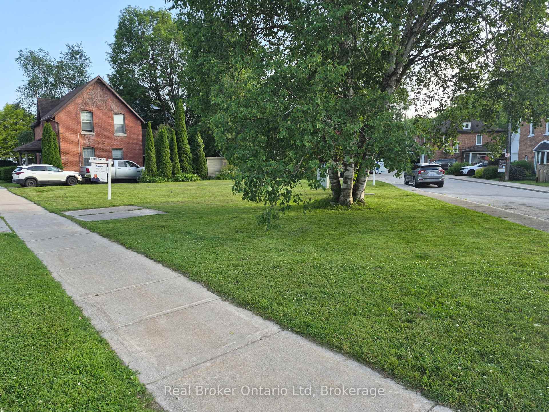 586 & 590 2nd Avenue E, Owen Sound, ON, exterior