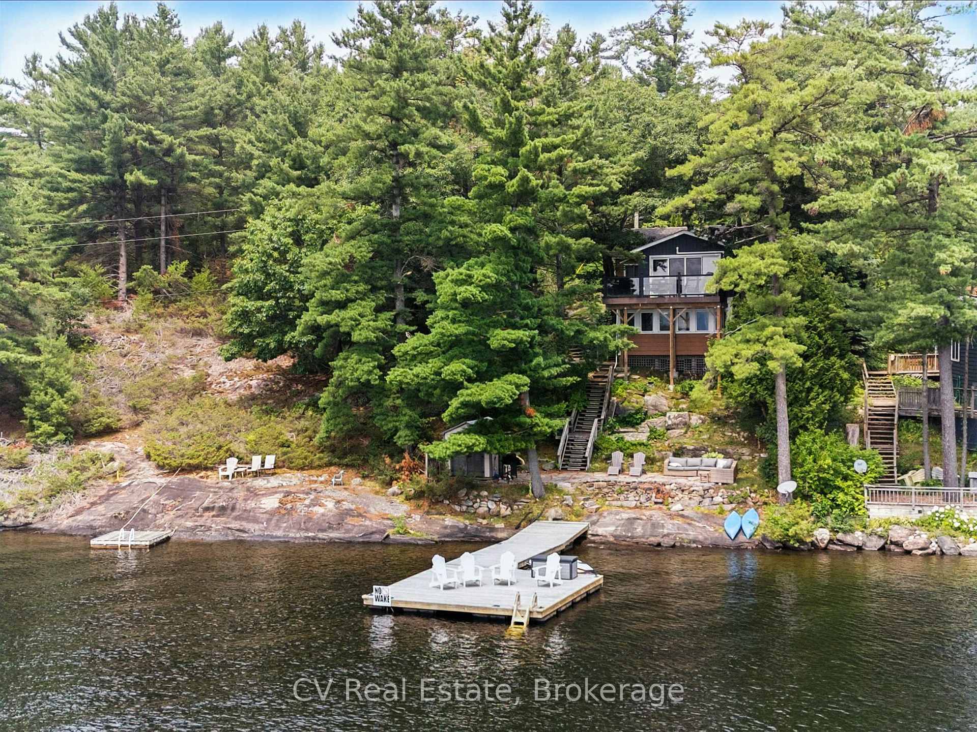 1166 Parkers Point Road, Gravenhurst, ON, exterior