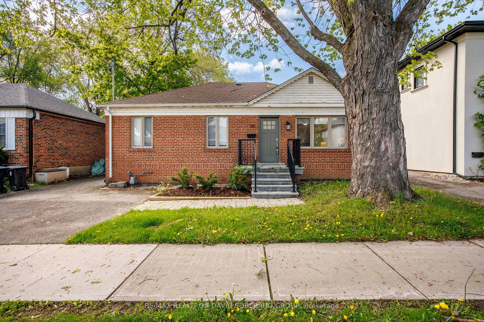 35 Almore Avenue, Toronto C06, ON, exterior