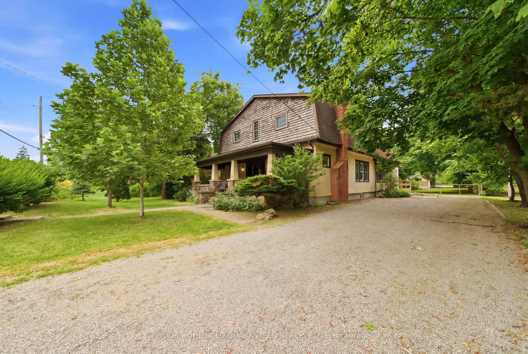 211 Canborough Street, West Lincoln, ON, exterior