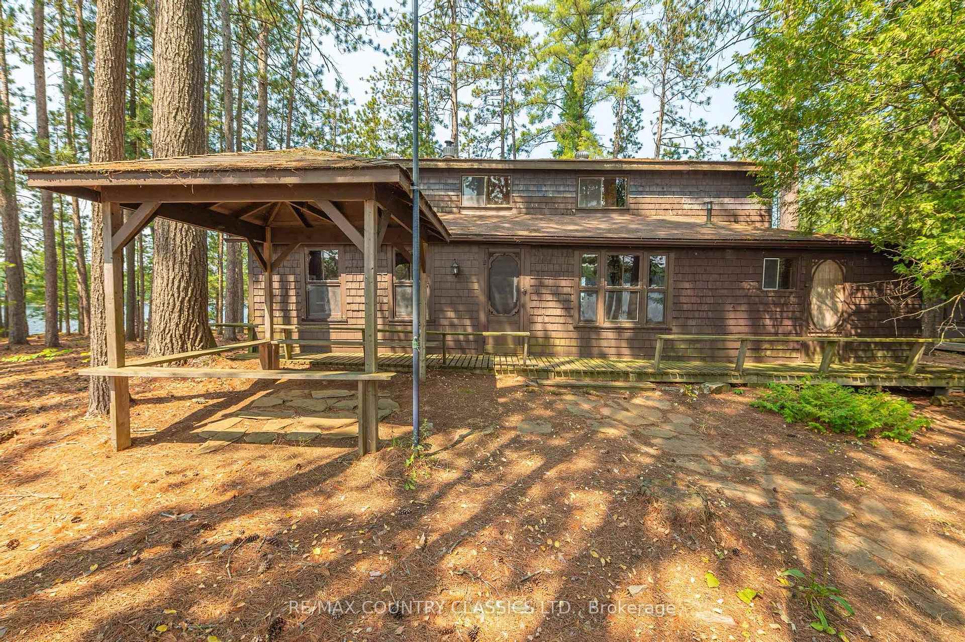22 Chandos Lk Balmer Island, North Kawartha, ON, exterior