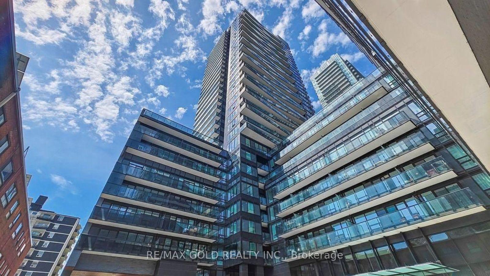 1011 - 127 Broadway Avenue, Toronto C10, ON, exterior