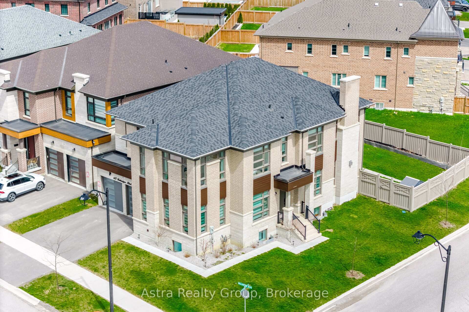 143 Ballantyne Boulevard, Vaughan, ON, exterior