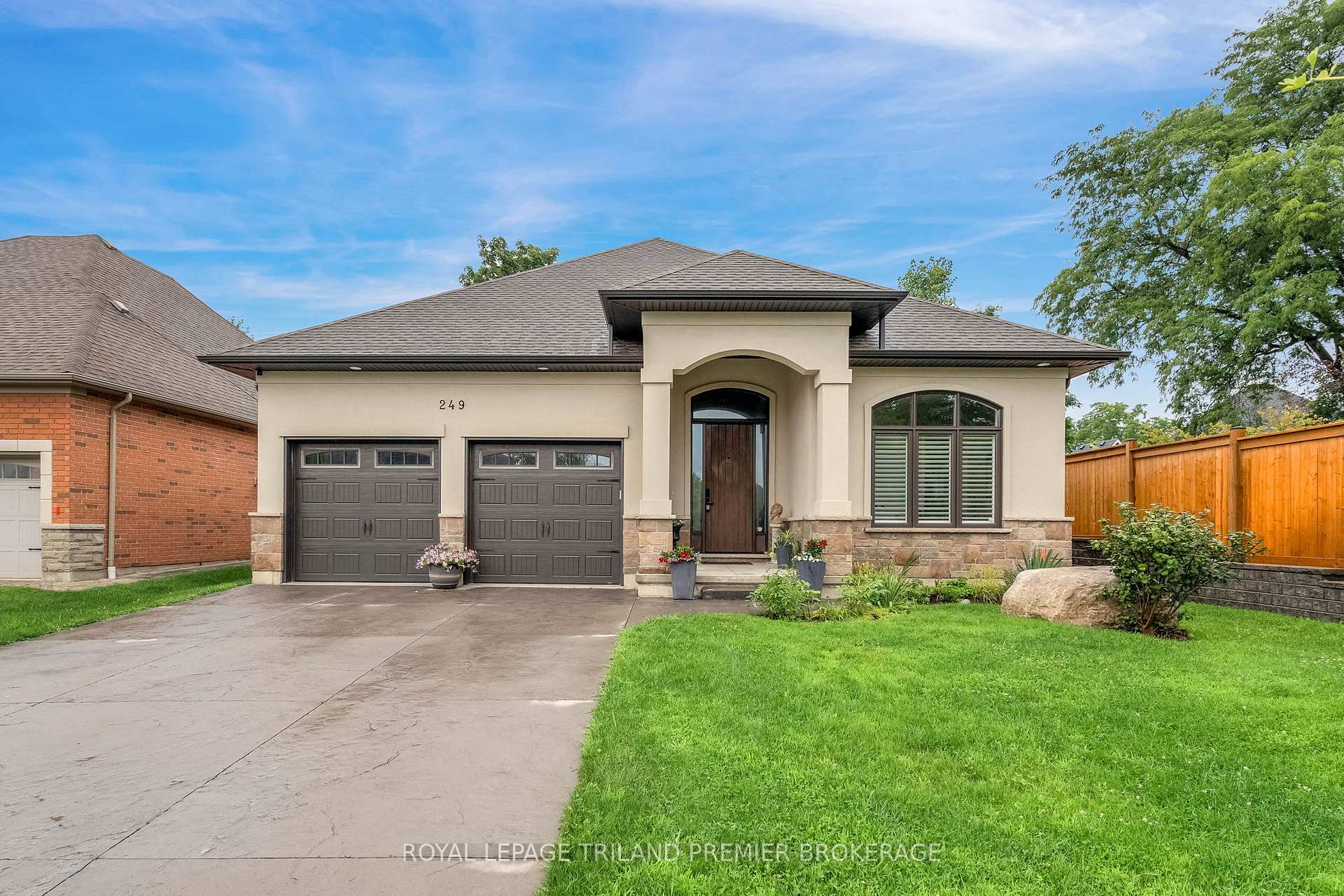 249 Delacourt Road, London North, ON, exterior