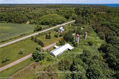 207 Cemetery Lane, Prince Edward County, ON, exterior