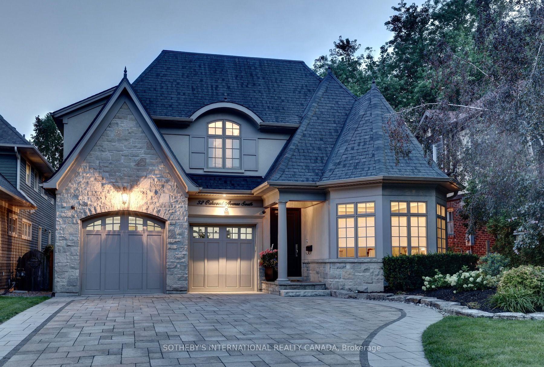 32 Oakwood Avenue S, Mississauga, ON, exterior