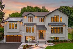 153 Elizabeth Crescent N, Whitby, ON, exterior