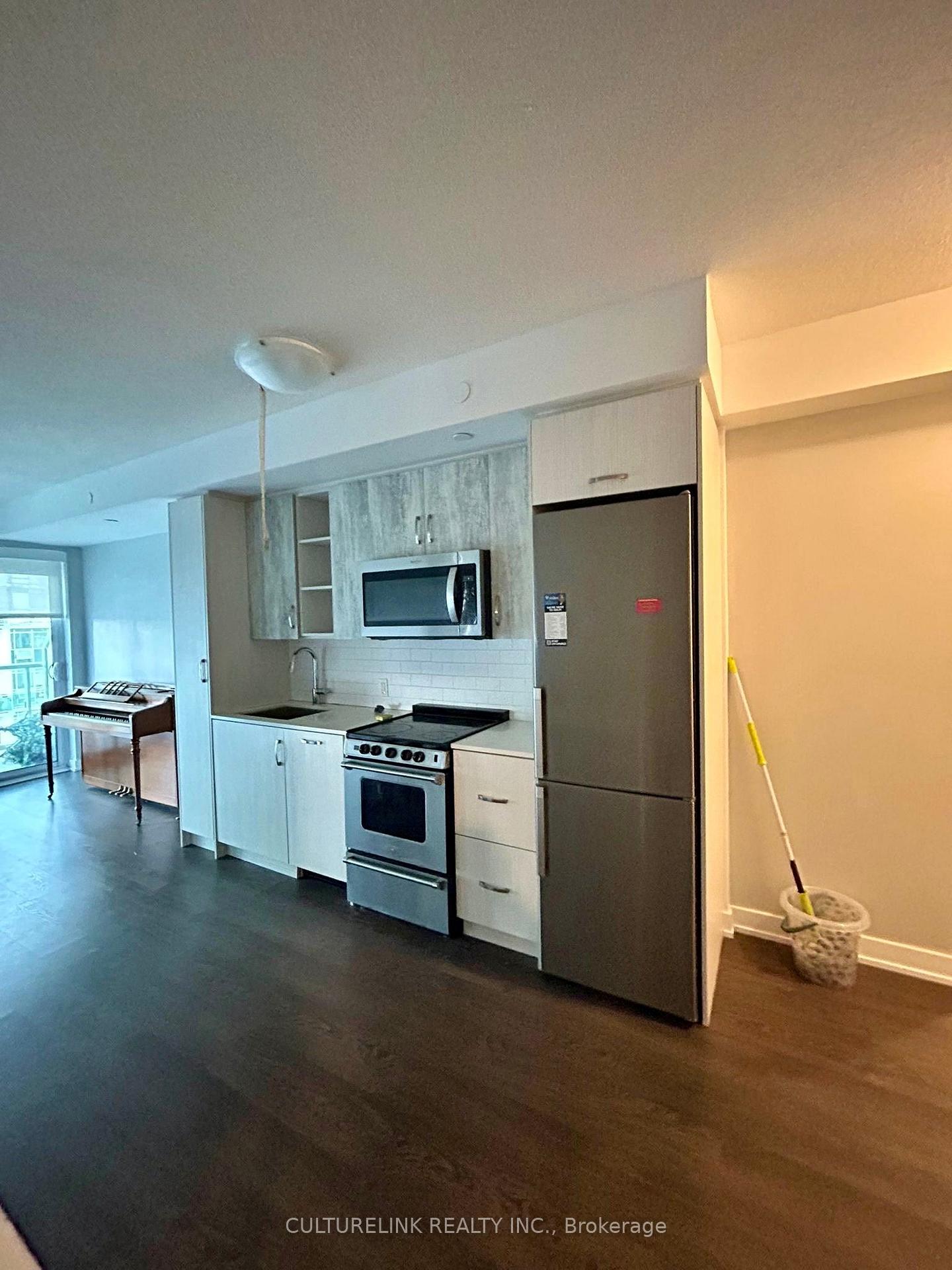602 - 251 Manitoba Street, Toronto W06, ON, exterior