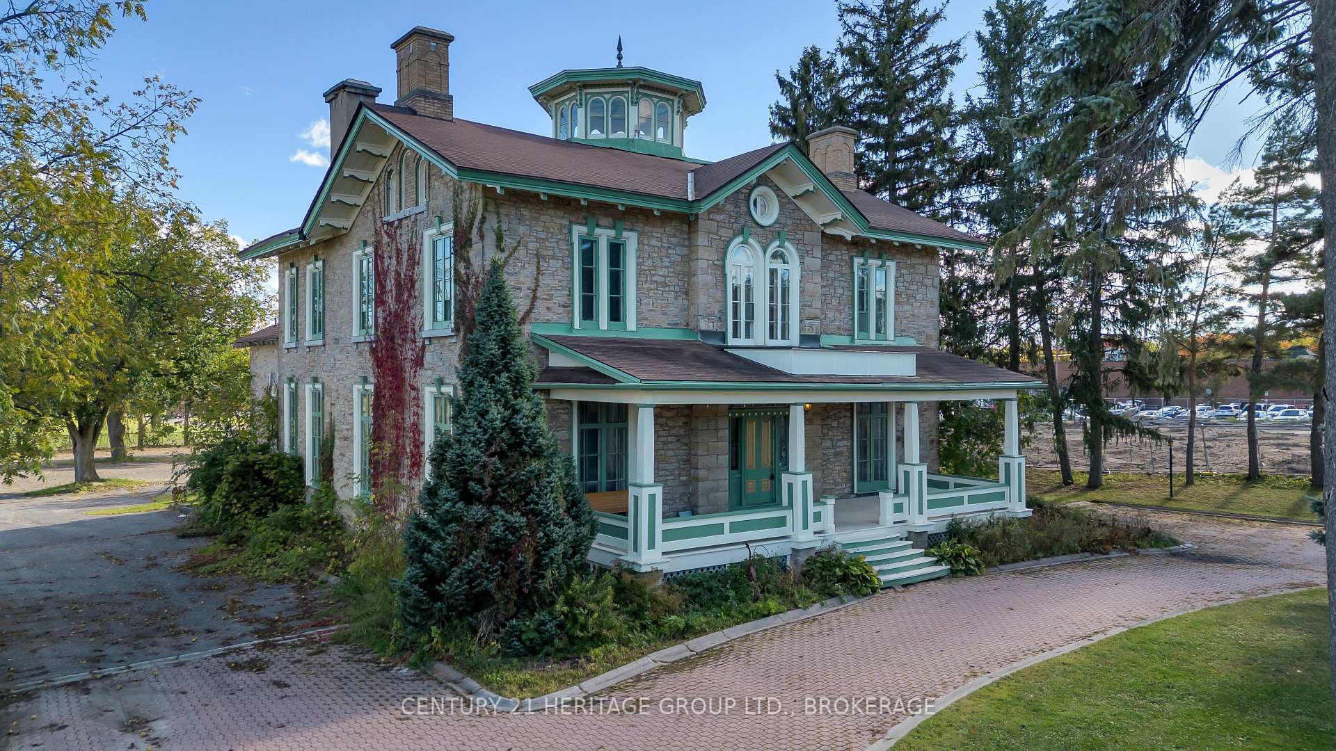 389 King Street, Gananoque, ON, exterior