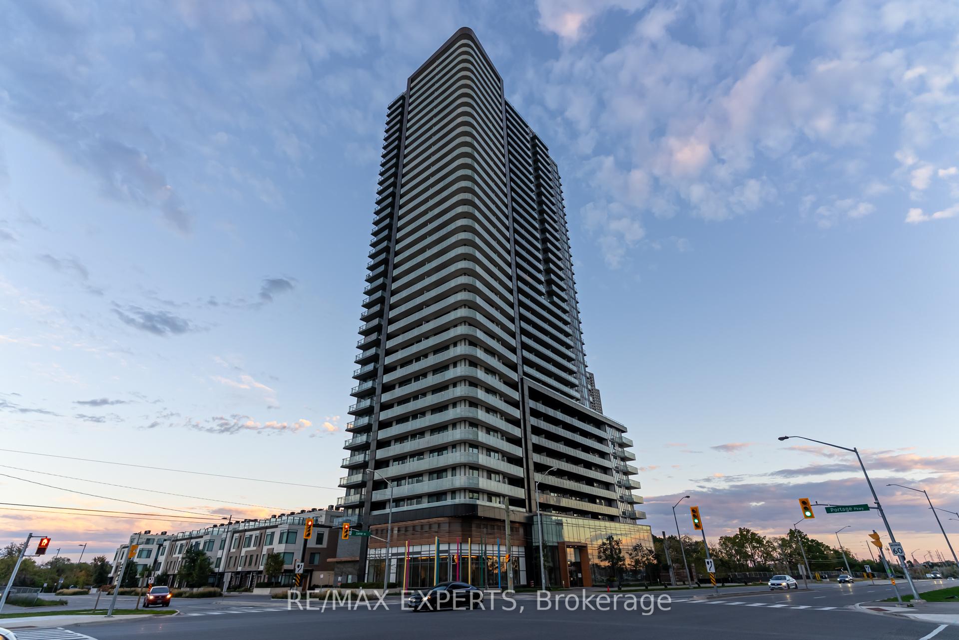 2106 - 7895 Jane Street, Vaughan, ON, exterior