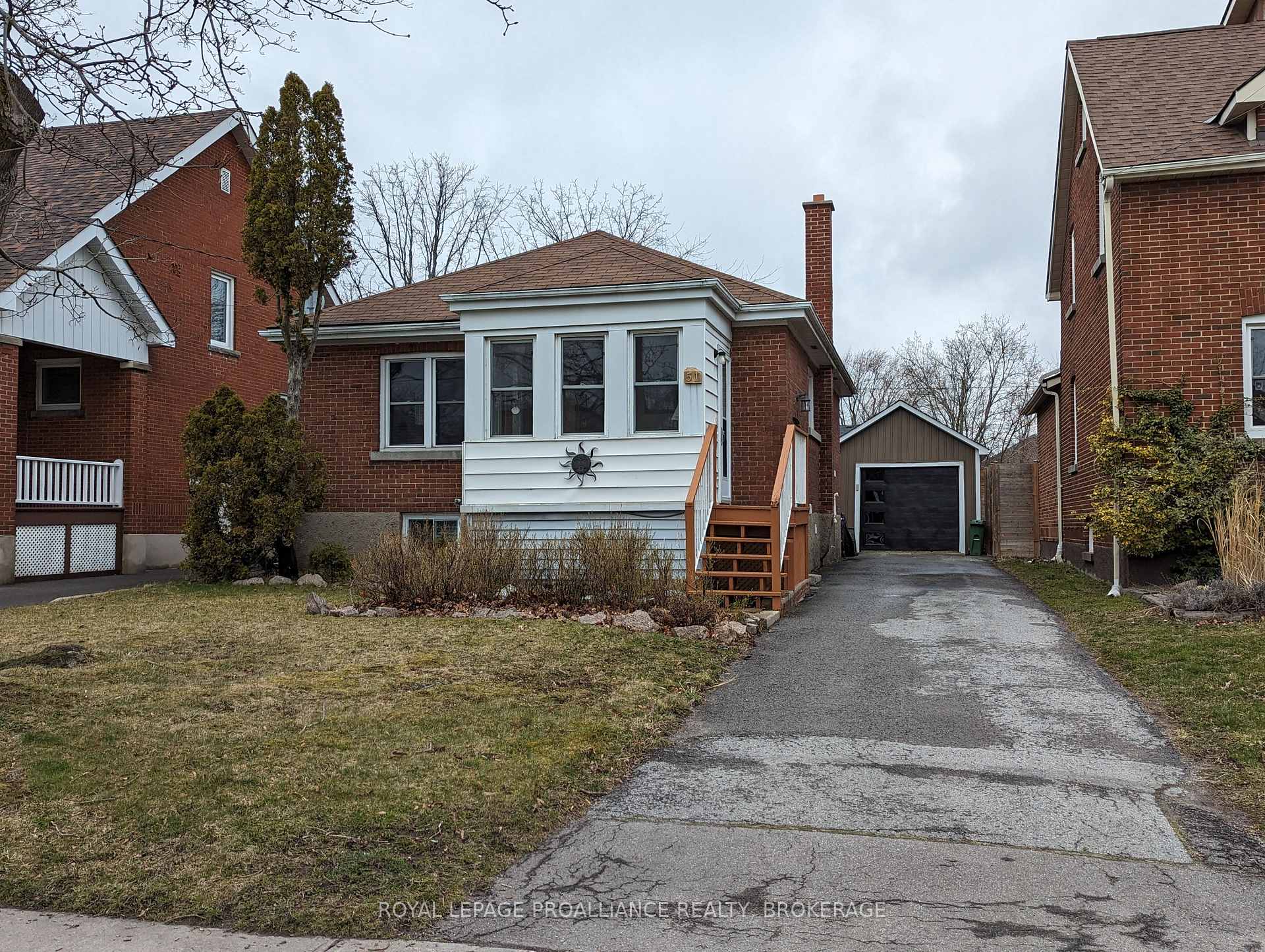 51 Dundas Street, Kingston, ON, exterior