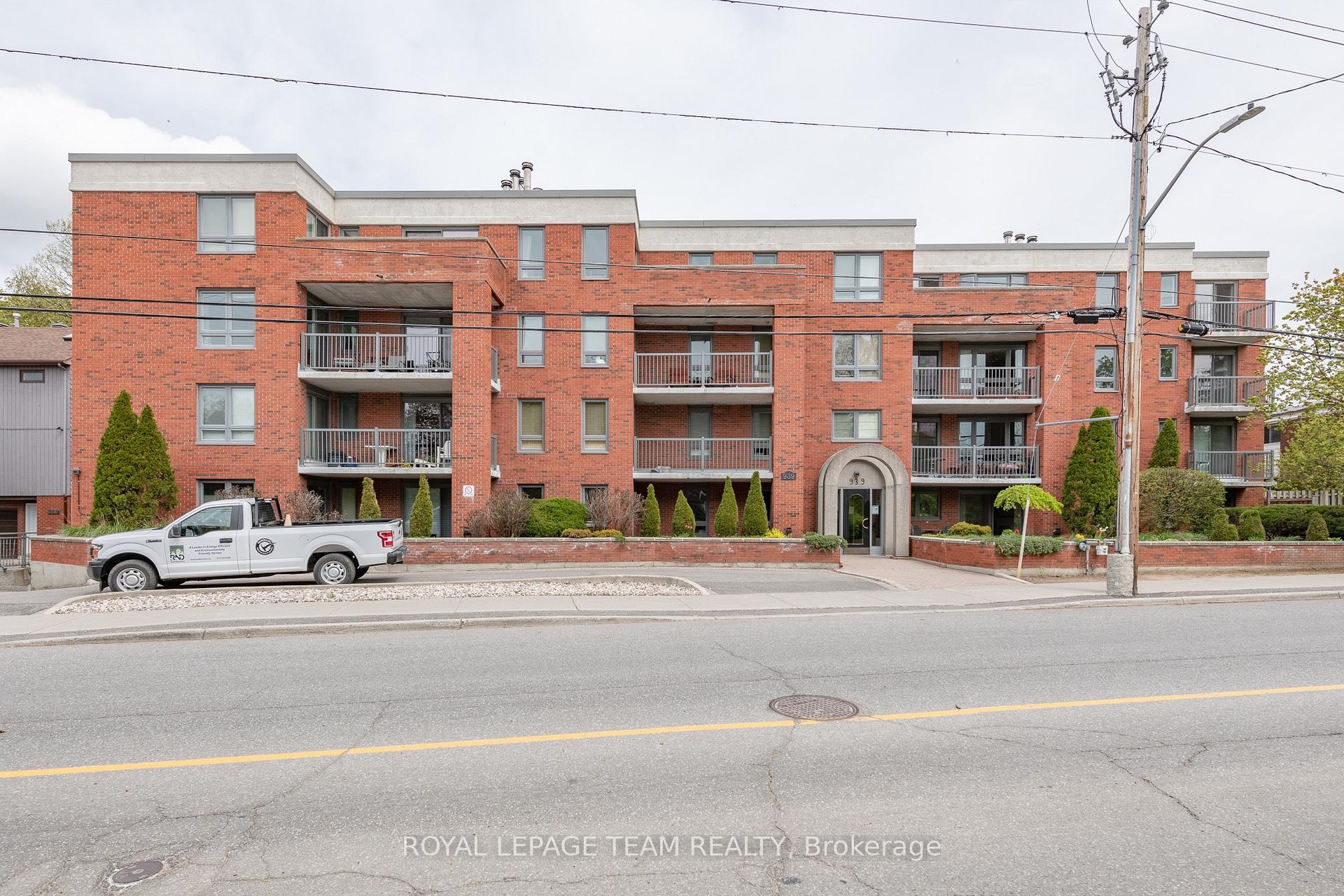 105 - 939 NORTH RIVER Road, Overbrook - Castleheights and Area, ON, exterior