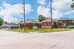133 Mary Street E, Whitby, ON, exterior