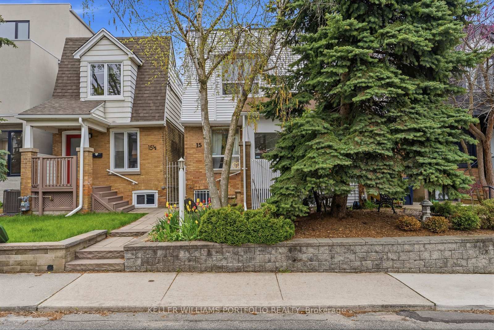15 Myrtle Avenue, Toronto E01, ON, exterior