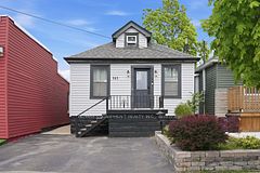 141 McAnulty Boulevard, Hamilton, ON, exterior