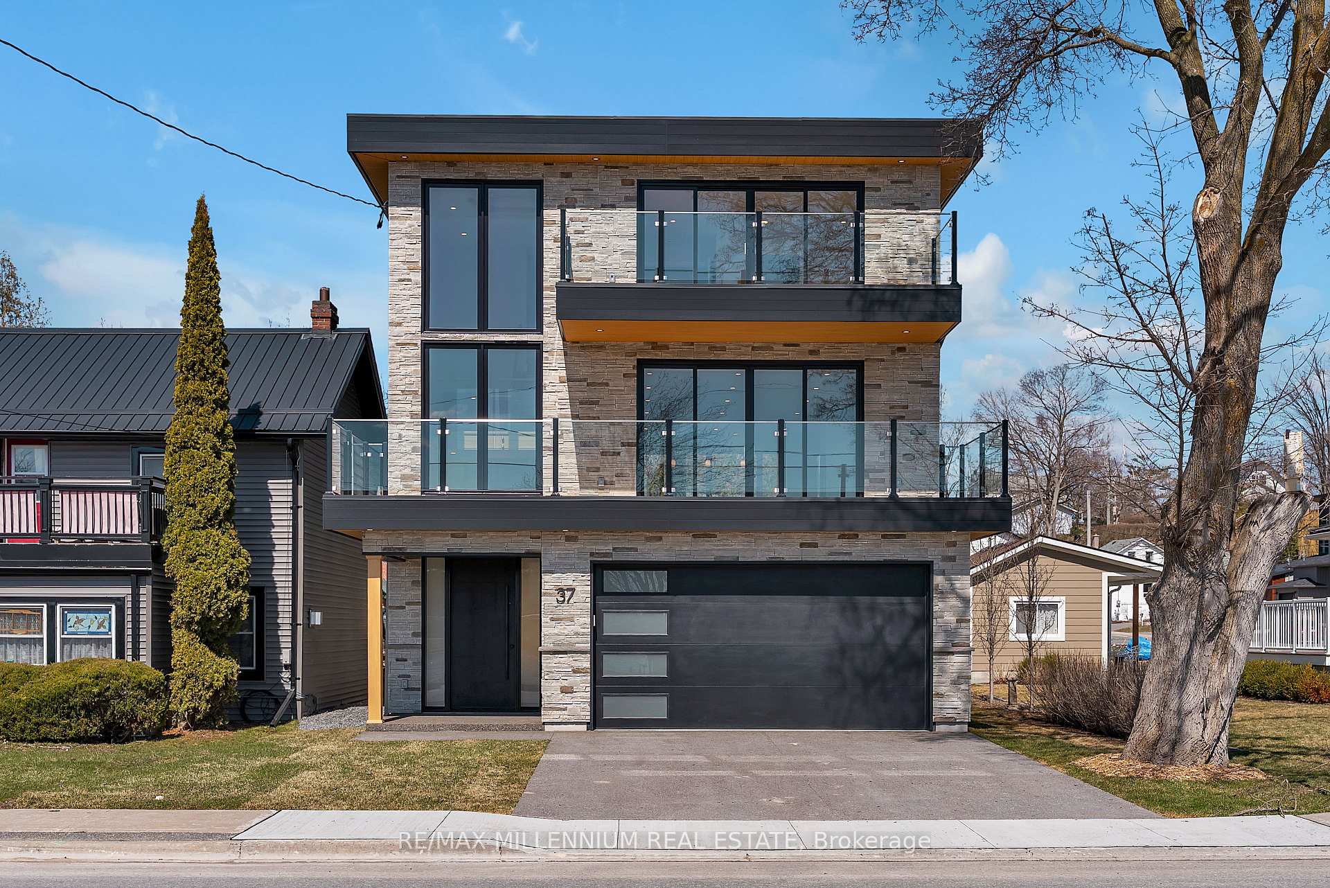 37 Front Street, Trent Hills, ON, exterior