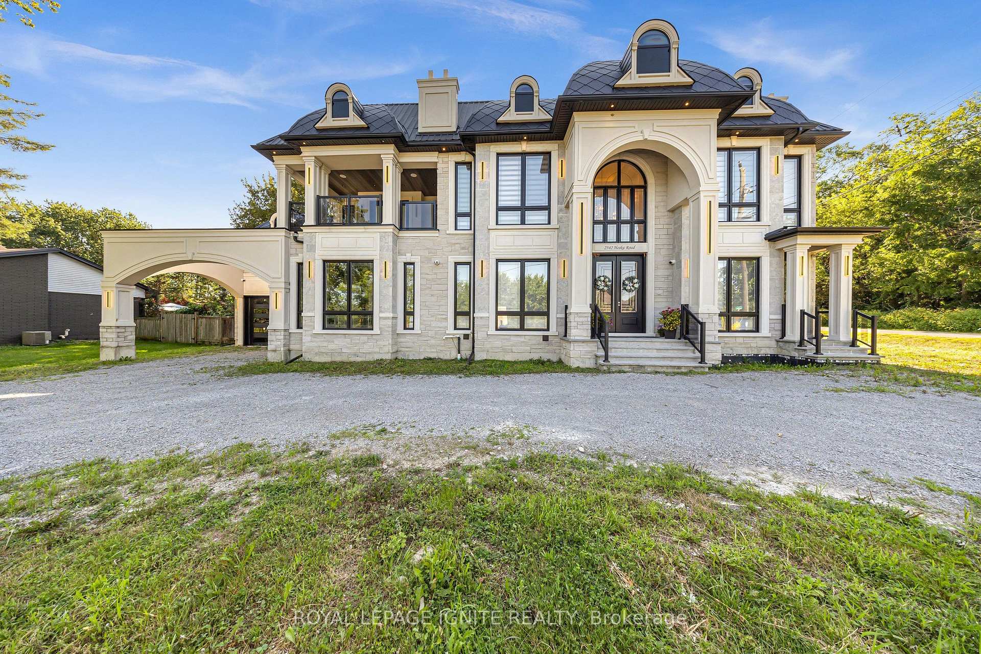 2342 Heska Road, Pickering, ON, exterior