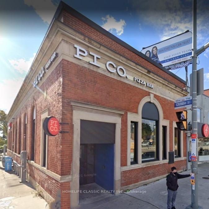 687 St Clair Avenue W, Toronto C02, ON, exterior