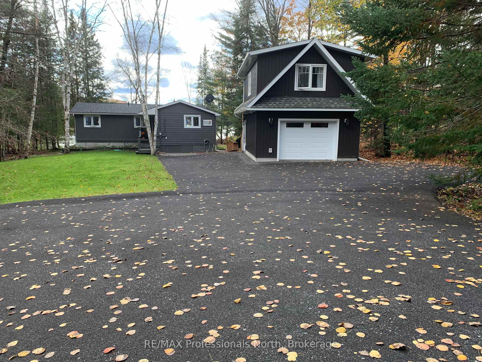 185 Ena Drive, Huntsville, ON, exterior