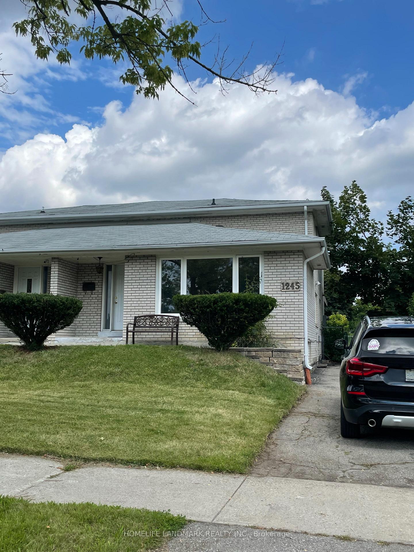 1245 Shamir Crescent, Mississauga, ON, exterior