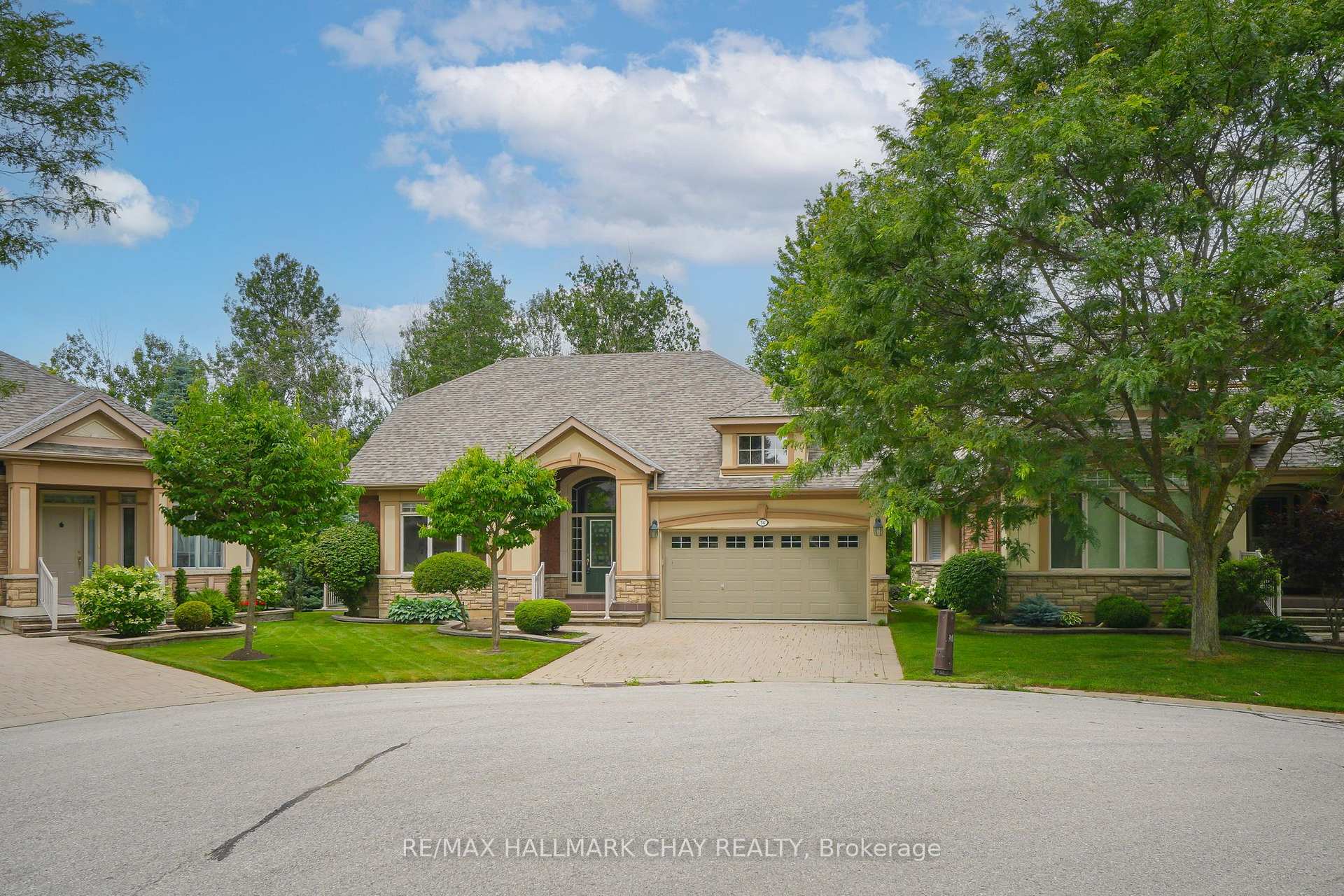 34 Tuscany Grande N/A, New Tecumseth, ON, exterior