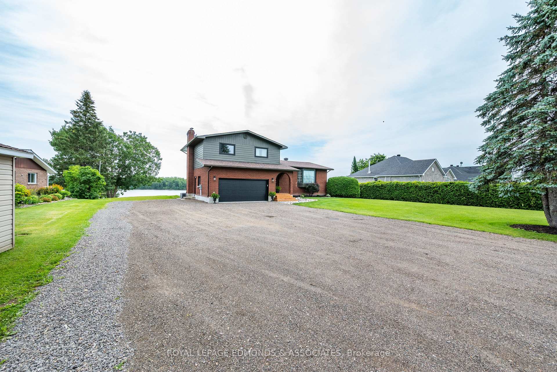 29 Lachance Trail, Whitewater Region, ON, exterior