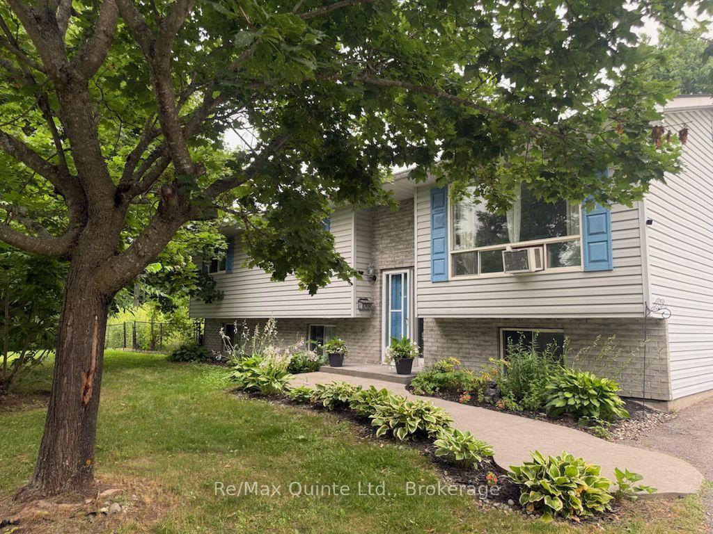 94 Grenville Park Drive, Quinte West, ON, exterior