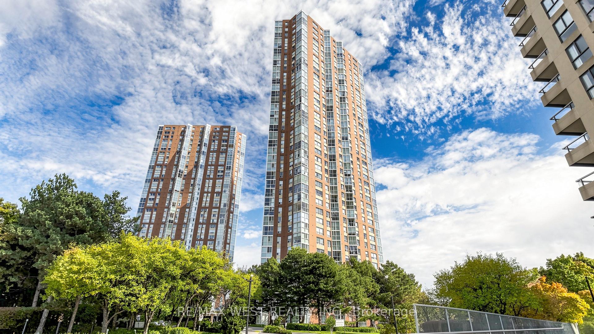 1302 - 5 Concorde Place, Toronto C13, ON, exterior