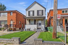 16 Greendale Avenue, Toronto W03, ON, exterior
