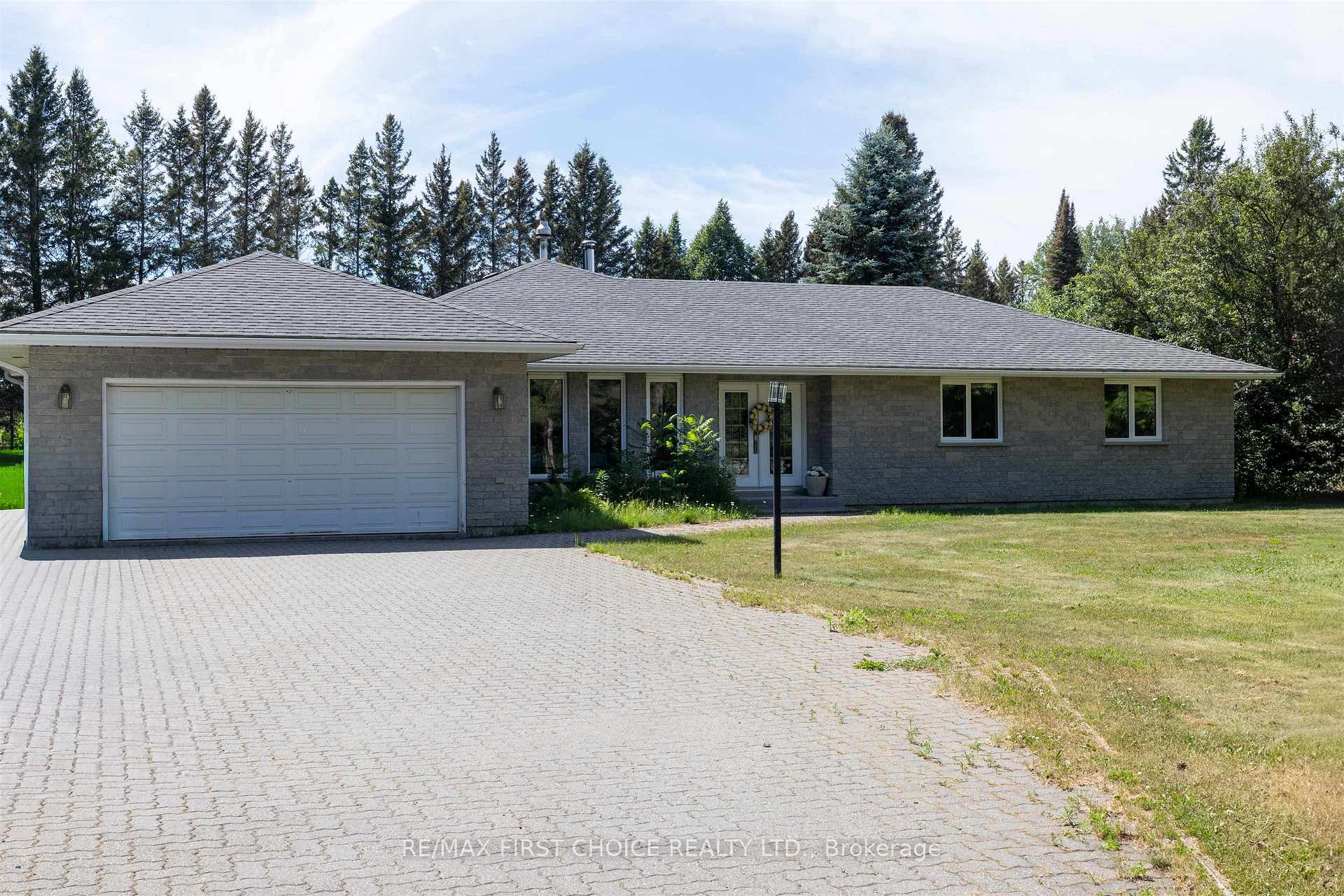 1155 Victor Street S, Thunder Bay, ON, exterior