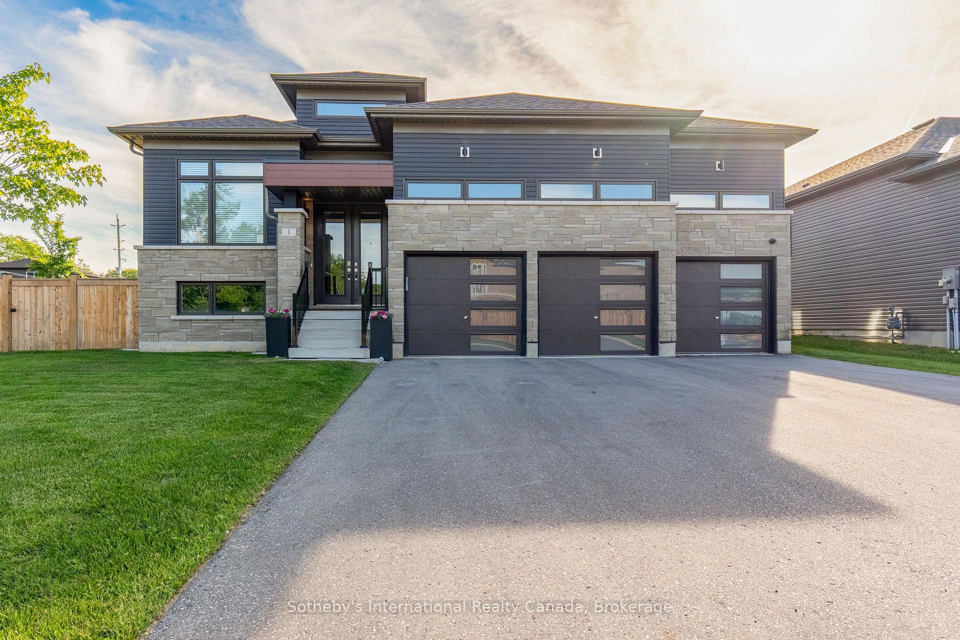 1 Chiara Drive, Wasaga Beach, ON, exterior