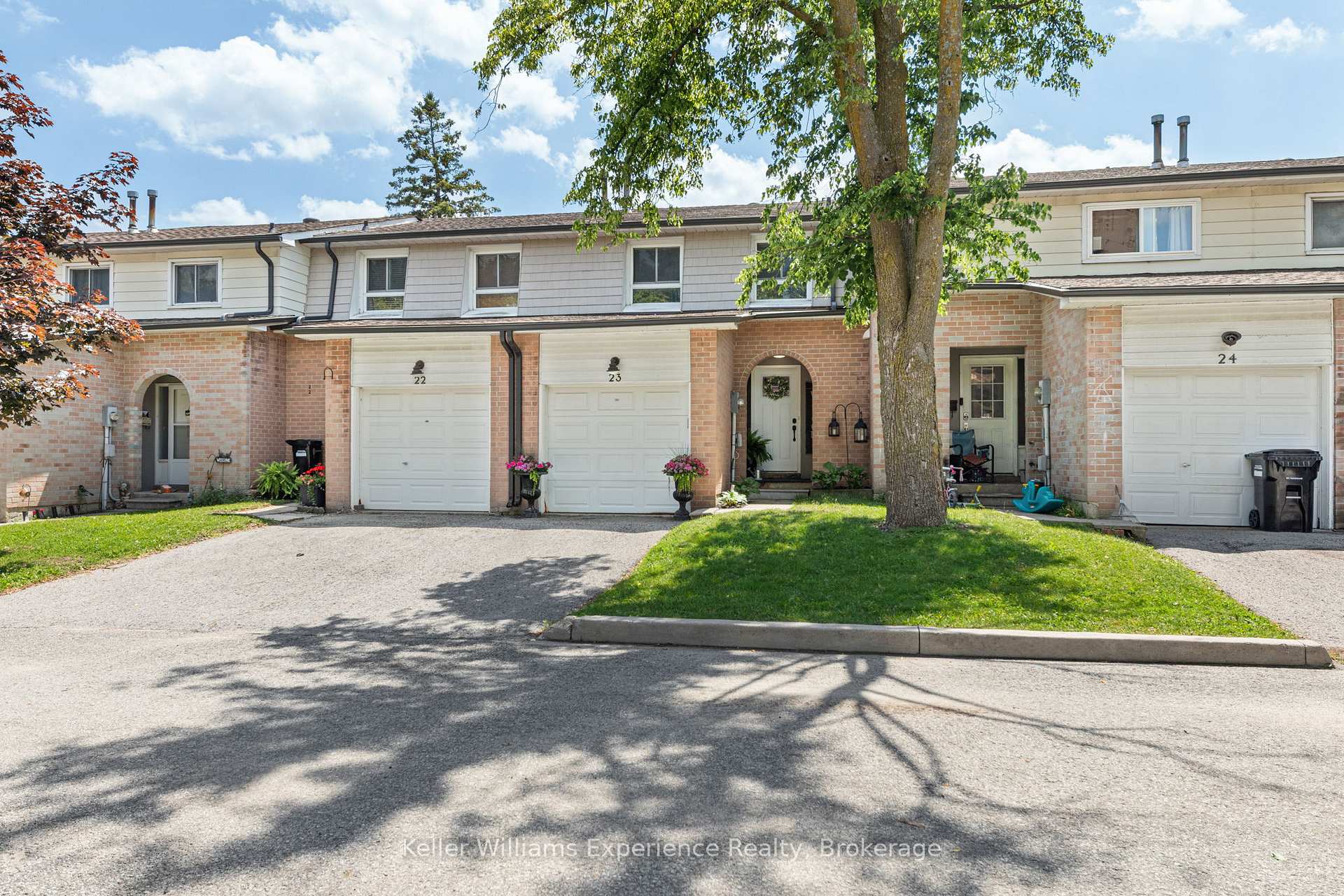 23 - 2 Bernick Drive, Barrie, ON, exterior