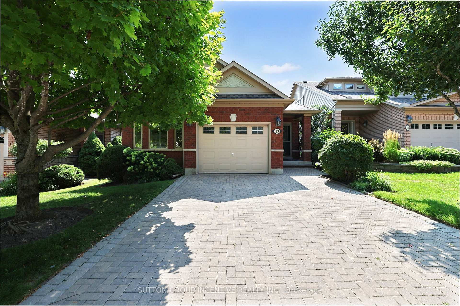 13 Renaissance Point, New Tecumseth, ON, exterior
