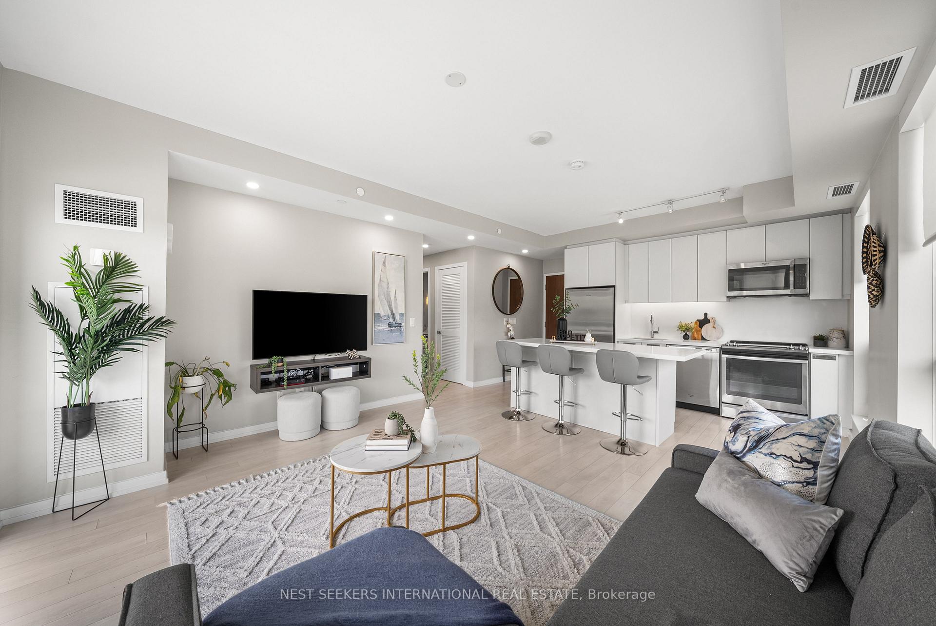 A213 - 241 Sea Ray Avenue, Innisfil, ON, exterior