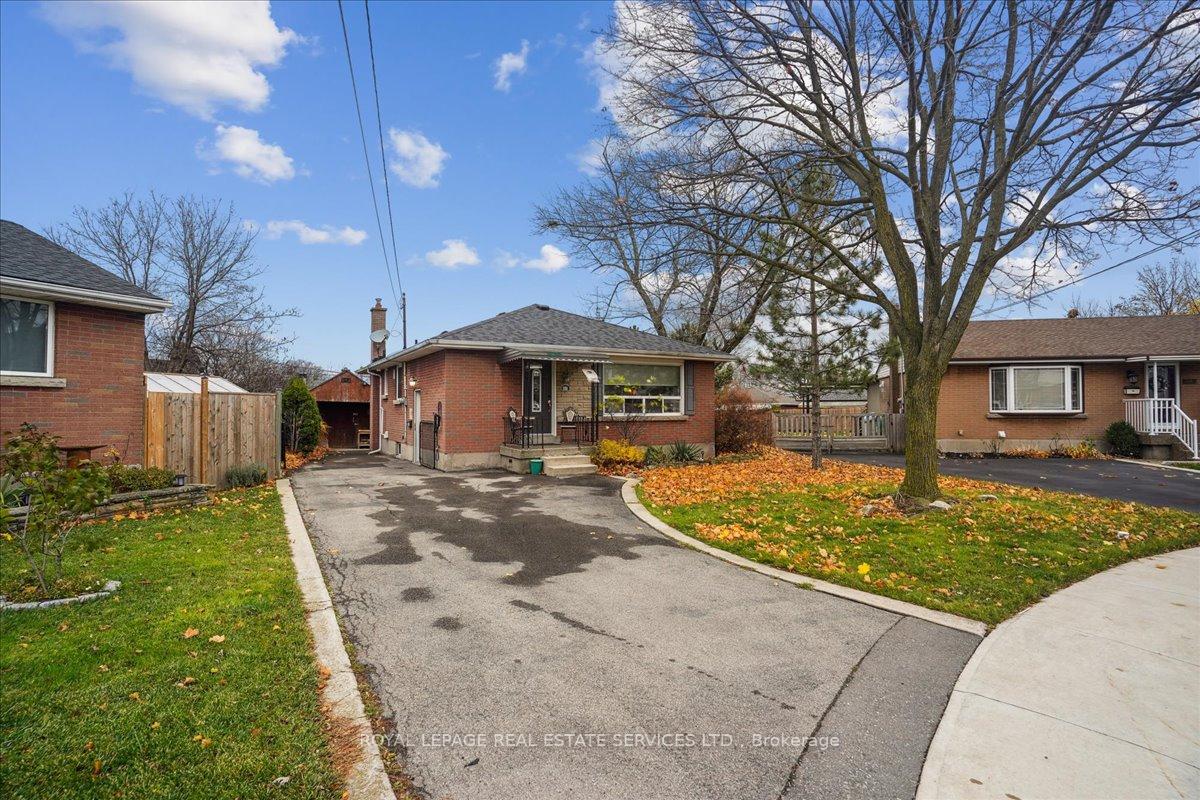 391 East 16th Street, Hamilton, ON, exterior