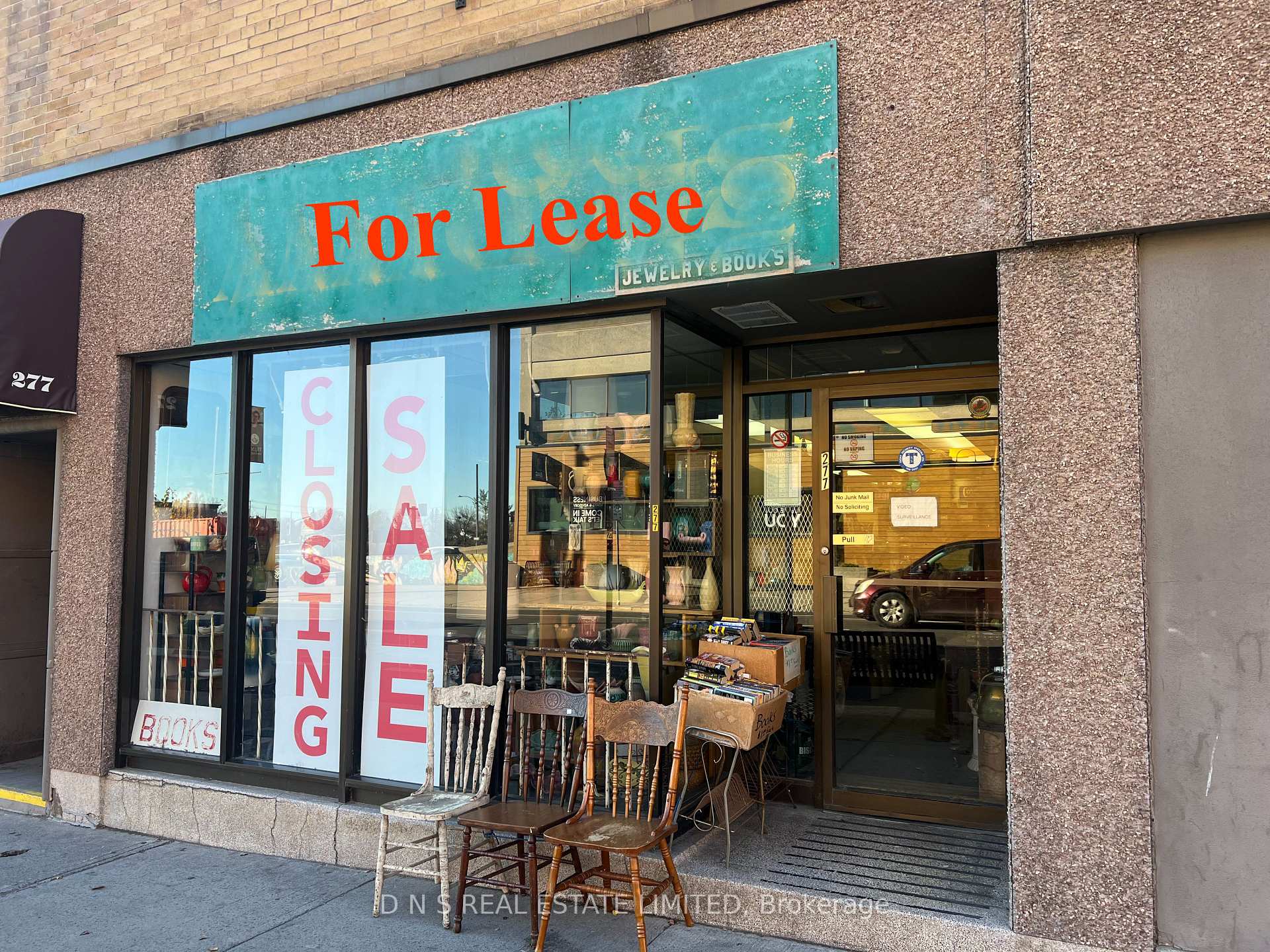 S35 - 277 George Street N, Peterborough, ON, exterior