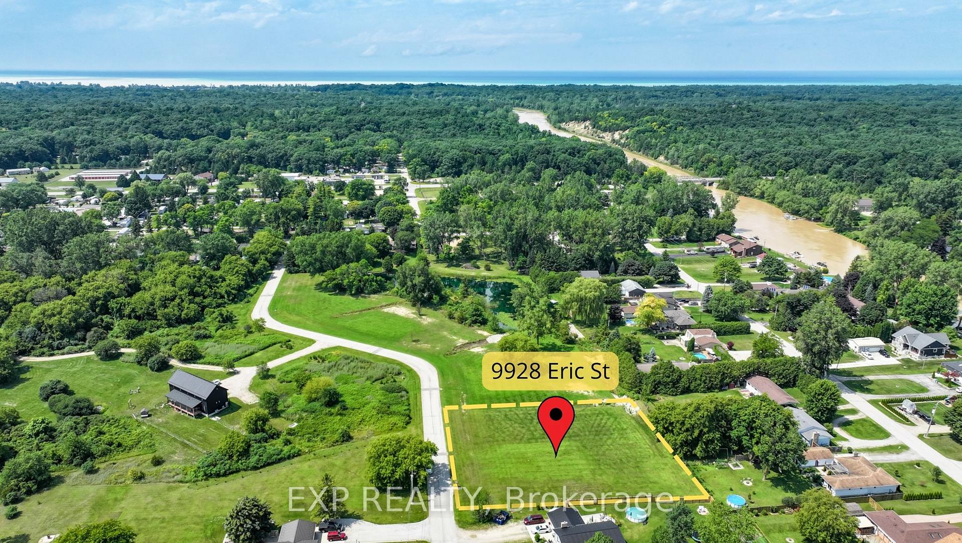9928 Eric Street, Lambton Shores, ON, exterior