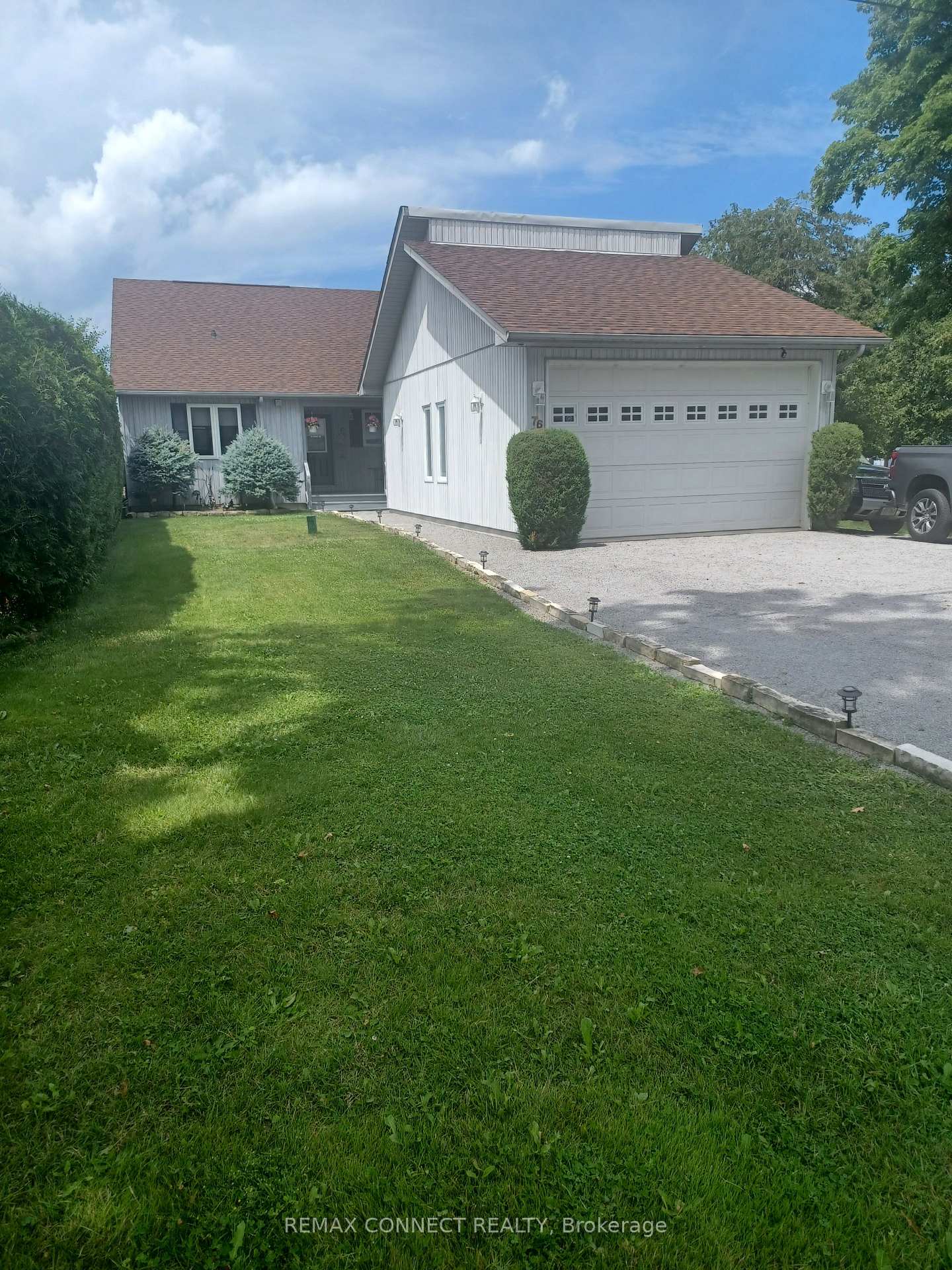76 Blue Heron Drive, Georgina, ON, exterior